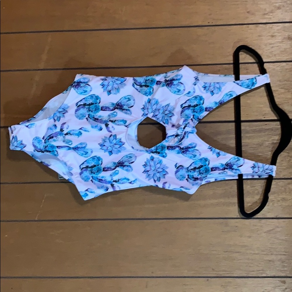 Bathing suit